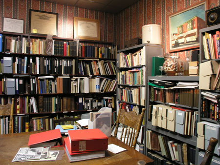 Photo of library at museum